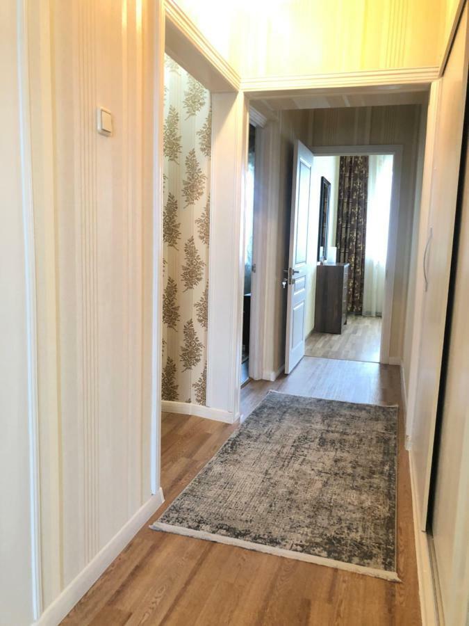 Cozy Three-Room Apartment With Mountain View Алма Ата Екстериор снимка